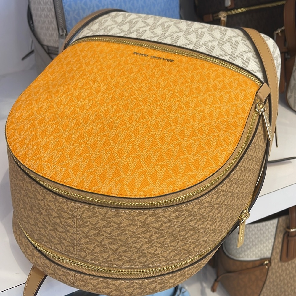 MICHAEL KORS Rhea Medm Zip Color-Block Signature Logo Backpack
POP ORNG MLT
NWT - Picture 6 of 16